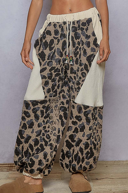 POL Double Gauze Patchwork Quilted Print Knit Pants