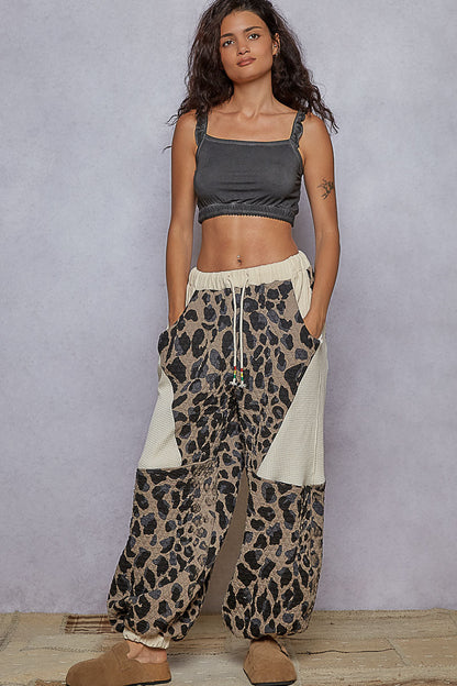 POL Double Gauze Patchwork Quilted Print Knit Pants