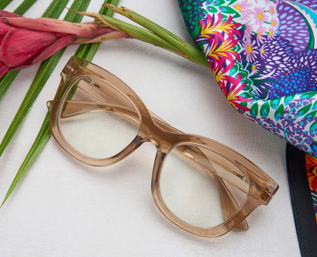 Center Stage Blue Light Glasses (Tan)