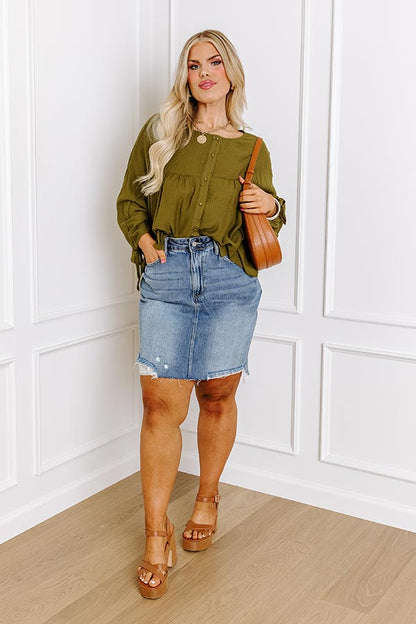 Made For Each Other Shift Top In Green Curves