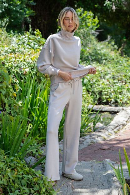 Calm Comfort Pullover