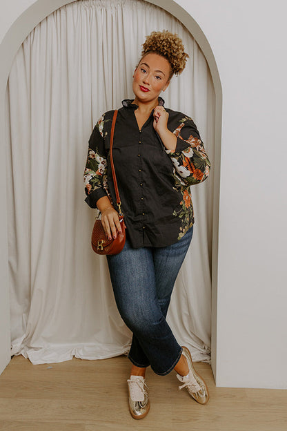 Uptown Poise Floral Top in Black Curves