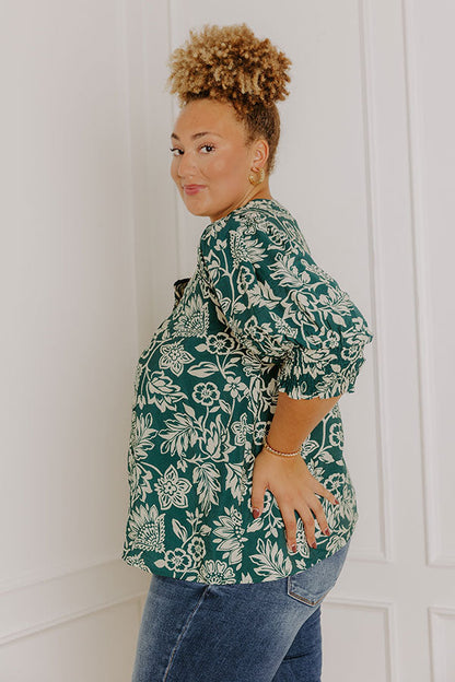 Mystic Garden Floral Top In Hunter Green Curves