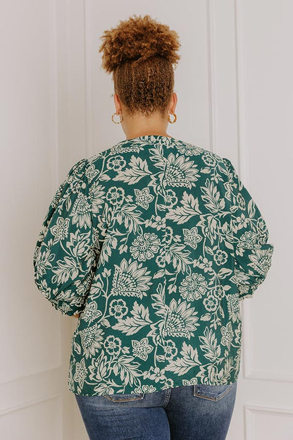 Mystic Garden Floral Top In Hunter Green Curves
