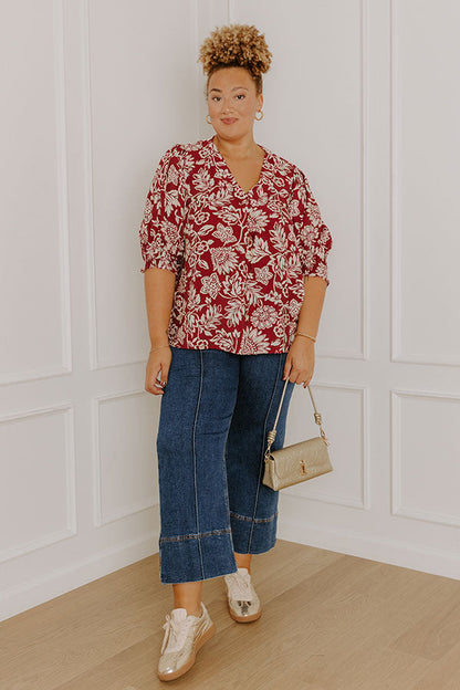 Mystic Garden Floral Top In Sangria Curves