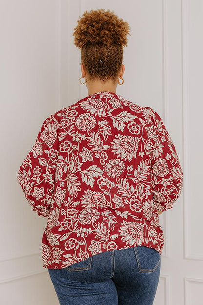 Mystic Garden Floral Top In Sangria Curves