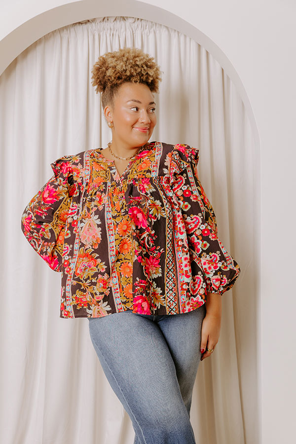 Garden Party Ready Floral Shift Top in Black Curves