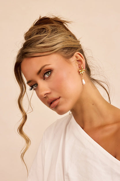 Petal Afterglow Earrings - Gold