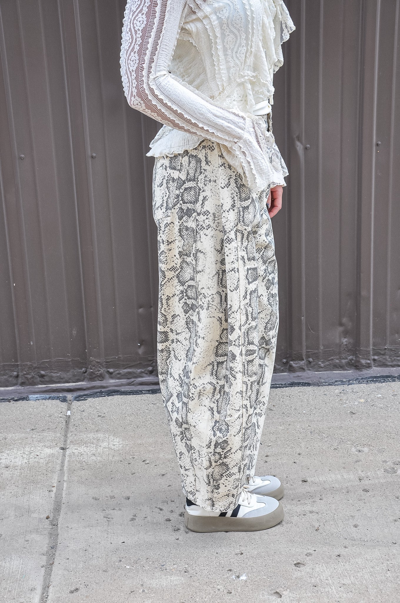 Relaxed Pull-on Barrel Denim Pants
