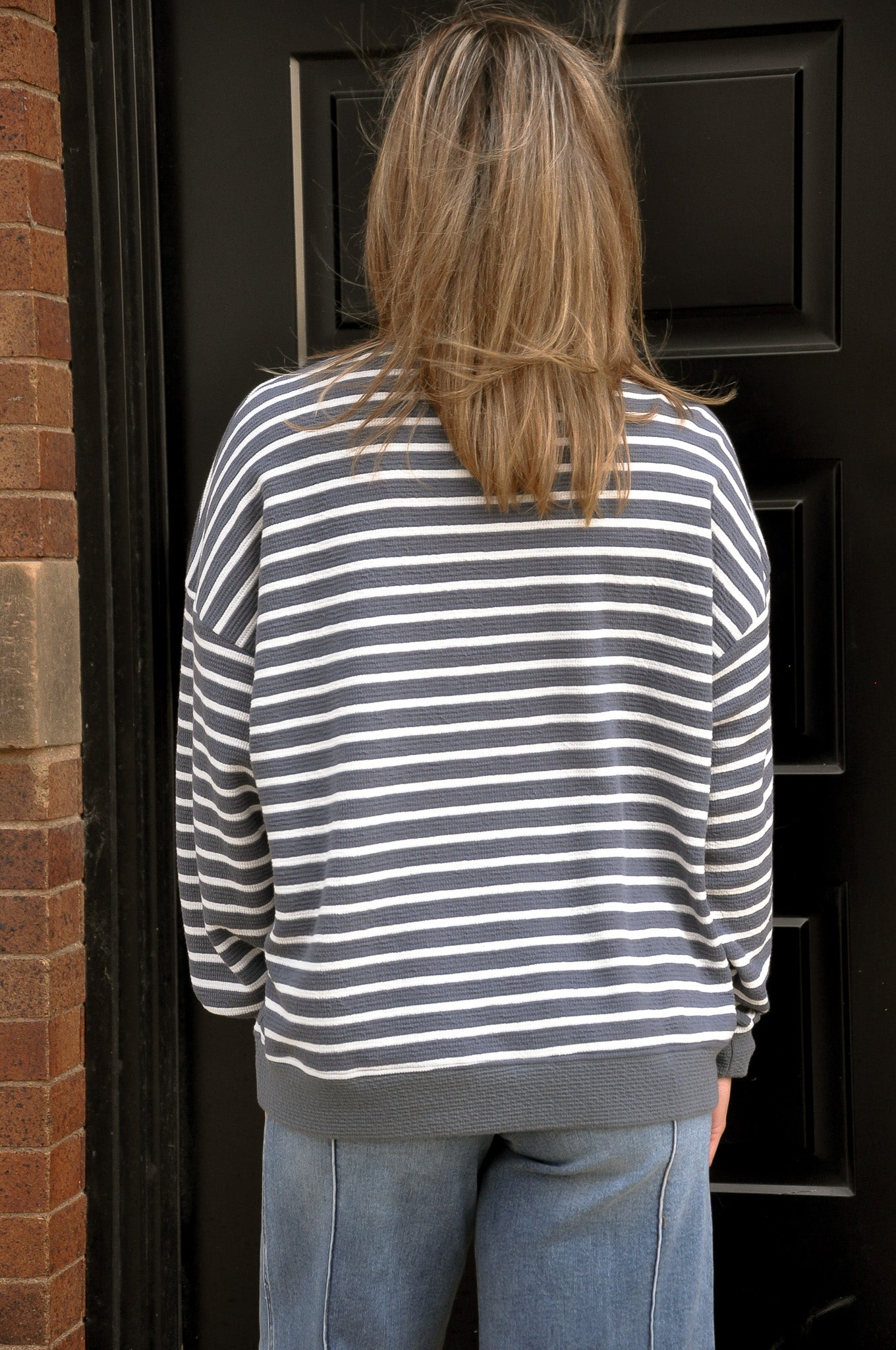 Round Neck Cloudy Striped Sweatshirt