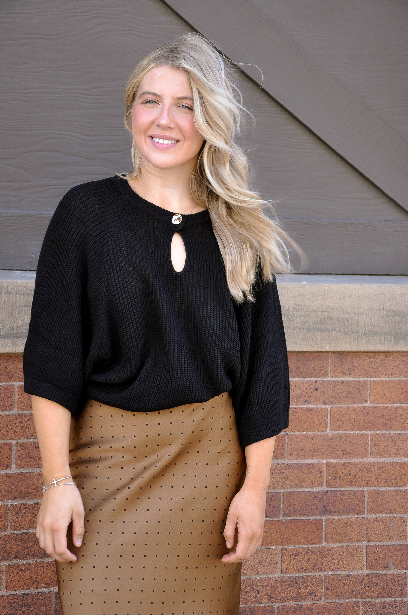 Round Neck Cropped Sleeve Sweater