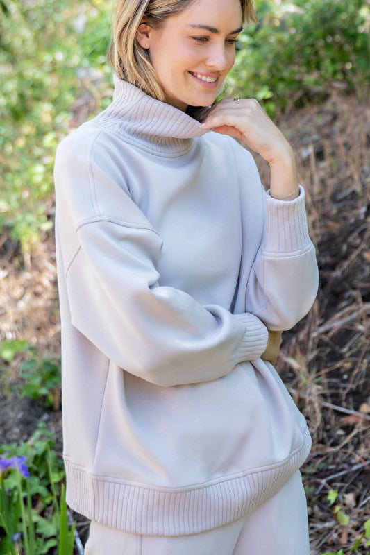 Calm Comfort Pullover