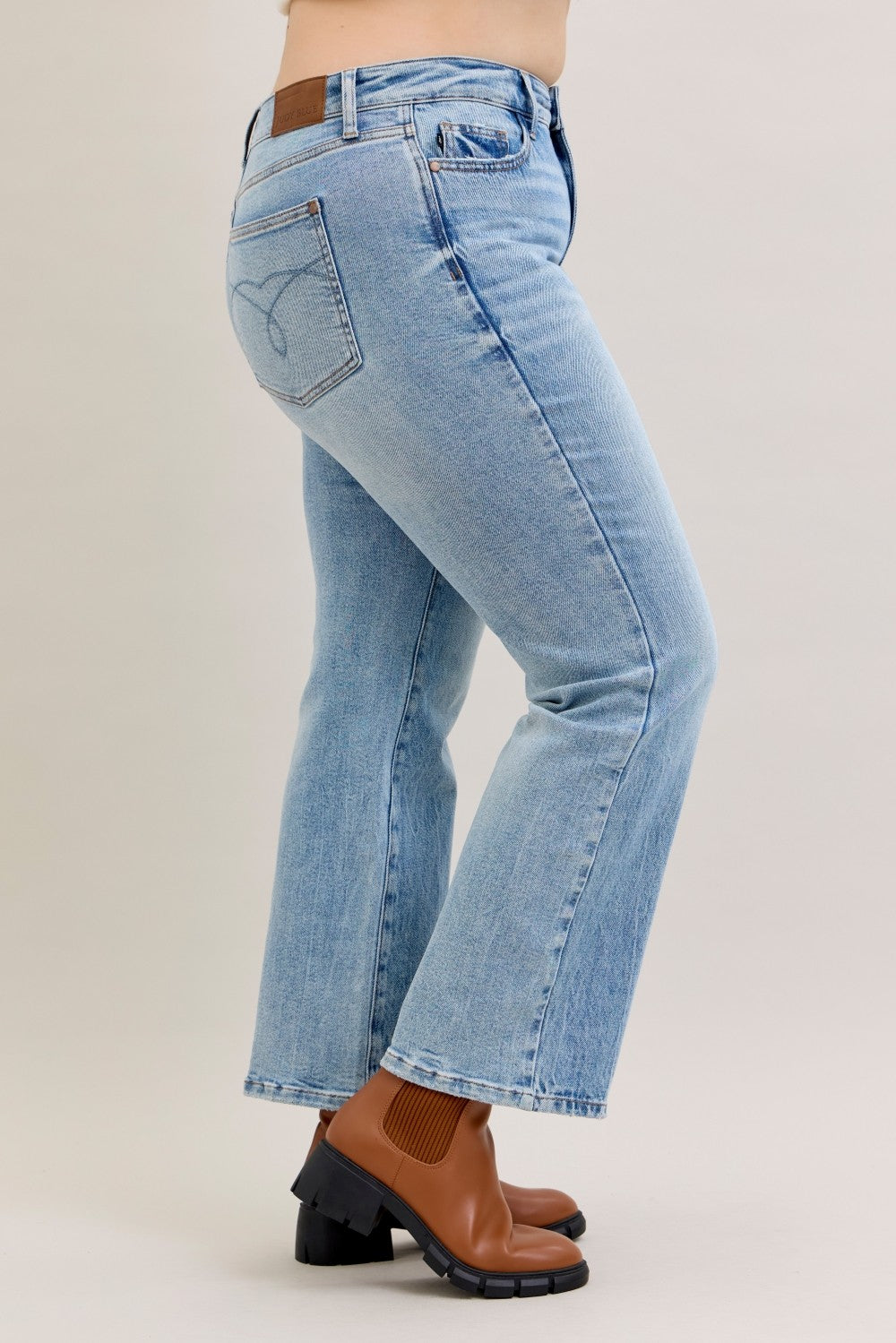 Judy Blue Curvy MR Rigid Magic Straight